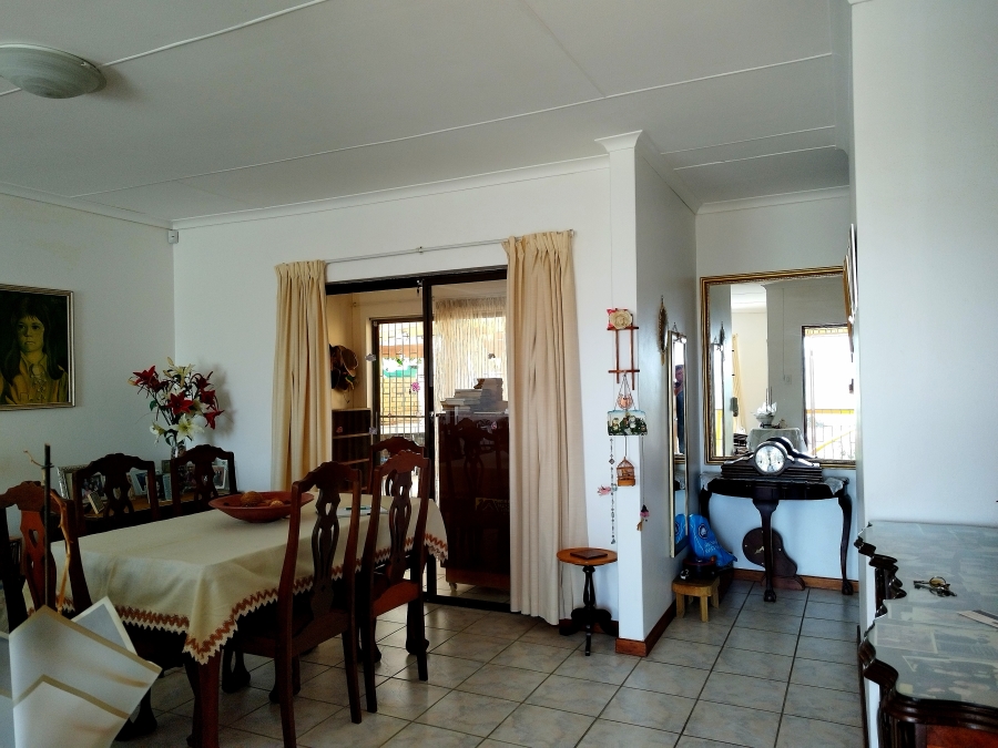 3 Bedroom Property for Sale in Fraaiuitsig Western Cape